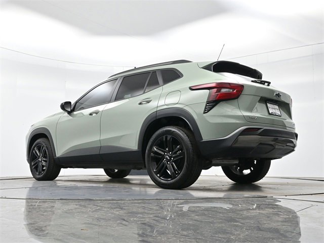 Used 2025 Chevrolet Trax ACTIV w/ Sunroof Package image 29