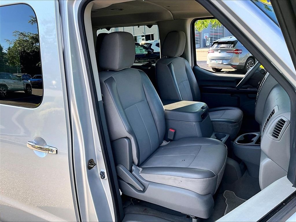 Used 2019 Nissan NV 3500 SV w/ Navigation Package RWD image 11