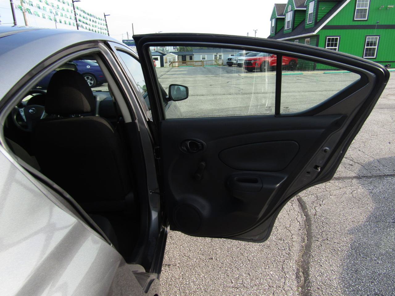 Used 2018 Nissan Versa S Plus FWD image 19