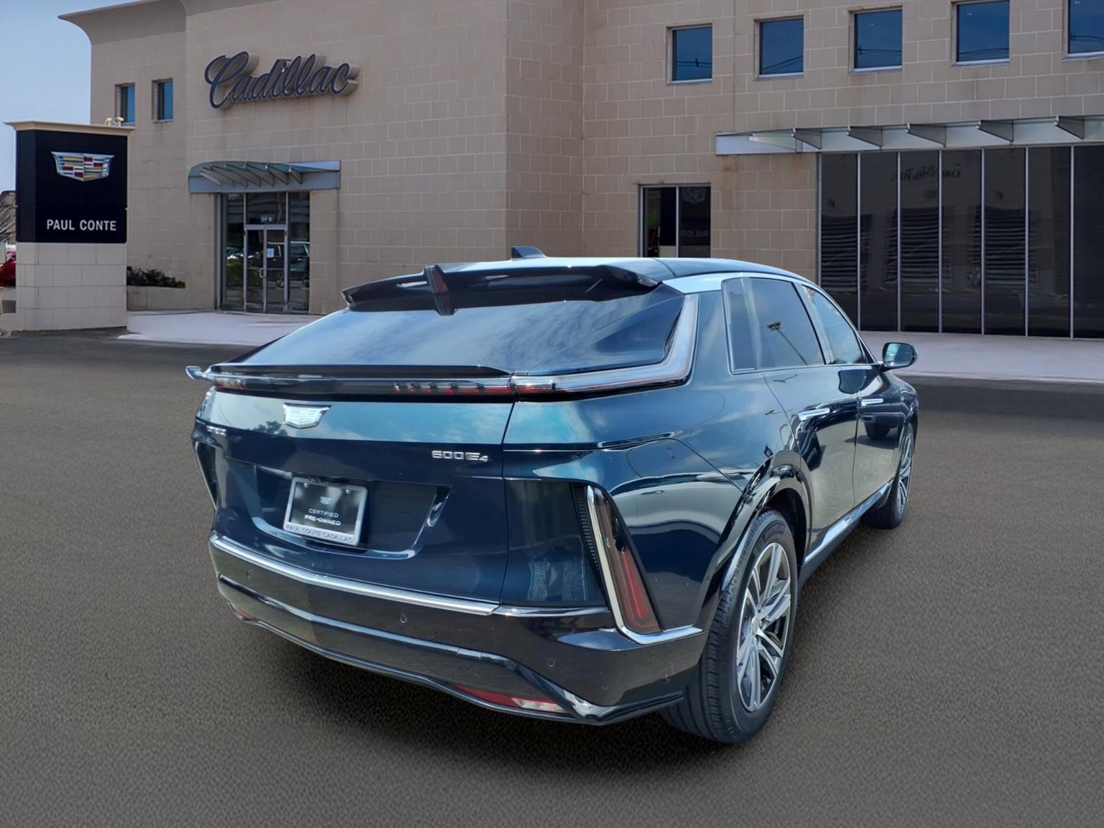 Certified 2024 Cadillac Lyriq Luxury AWD/4WD image 5