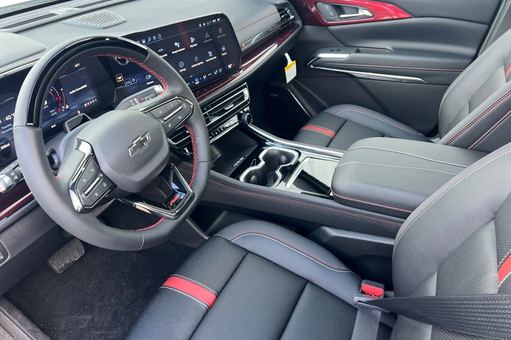 New 2026 Chevrolet Traverse RS image 7