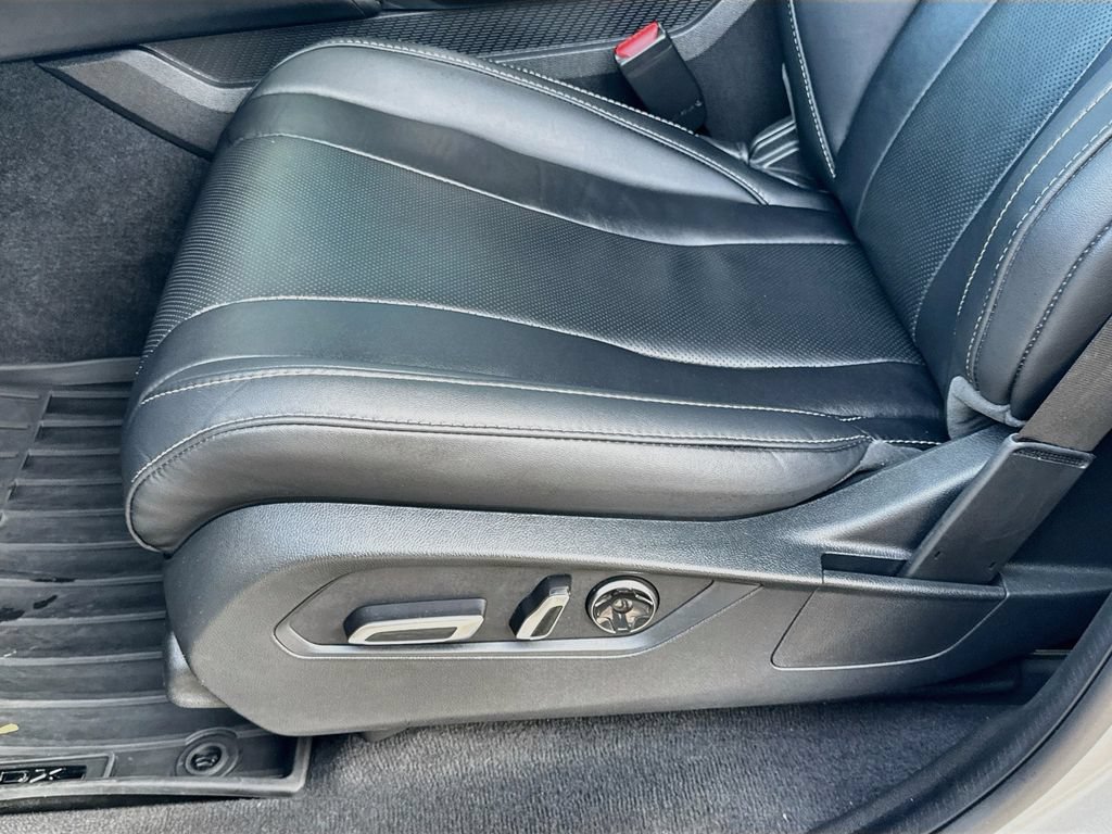 Used 2024 Acura MDX w/ Technology Package FWD image 21