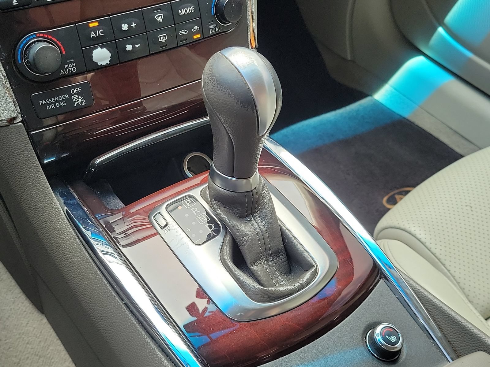 Used 2010 INFINITI G37 Journey w/ Premium Pkg RWD image 32