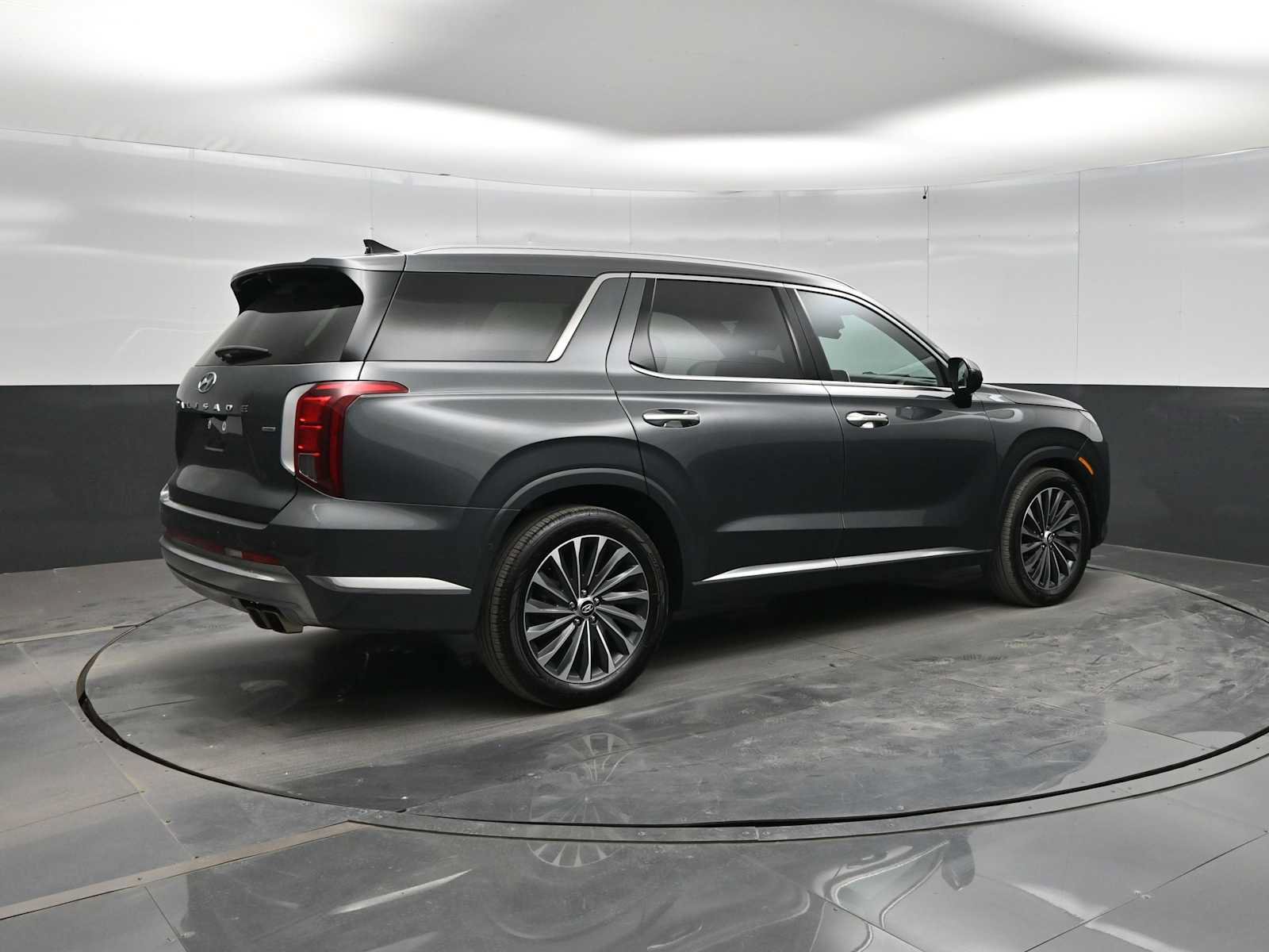 Used 2024 Hyundai Palisade Calligraphy AWD/4WD image 8