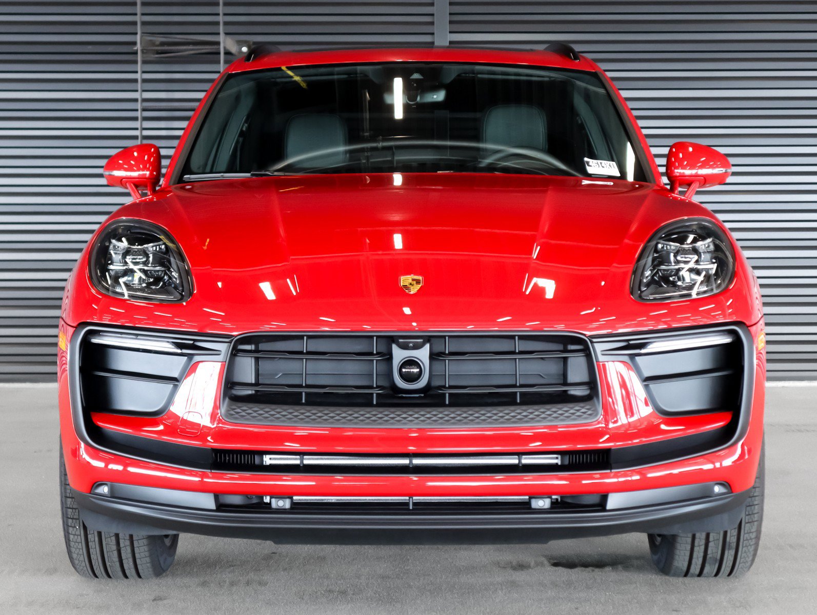 Used 2026 Porsche Macan AWD/4WD image 9