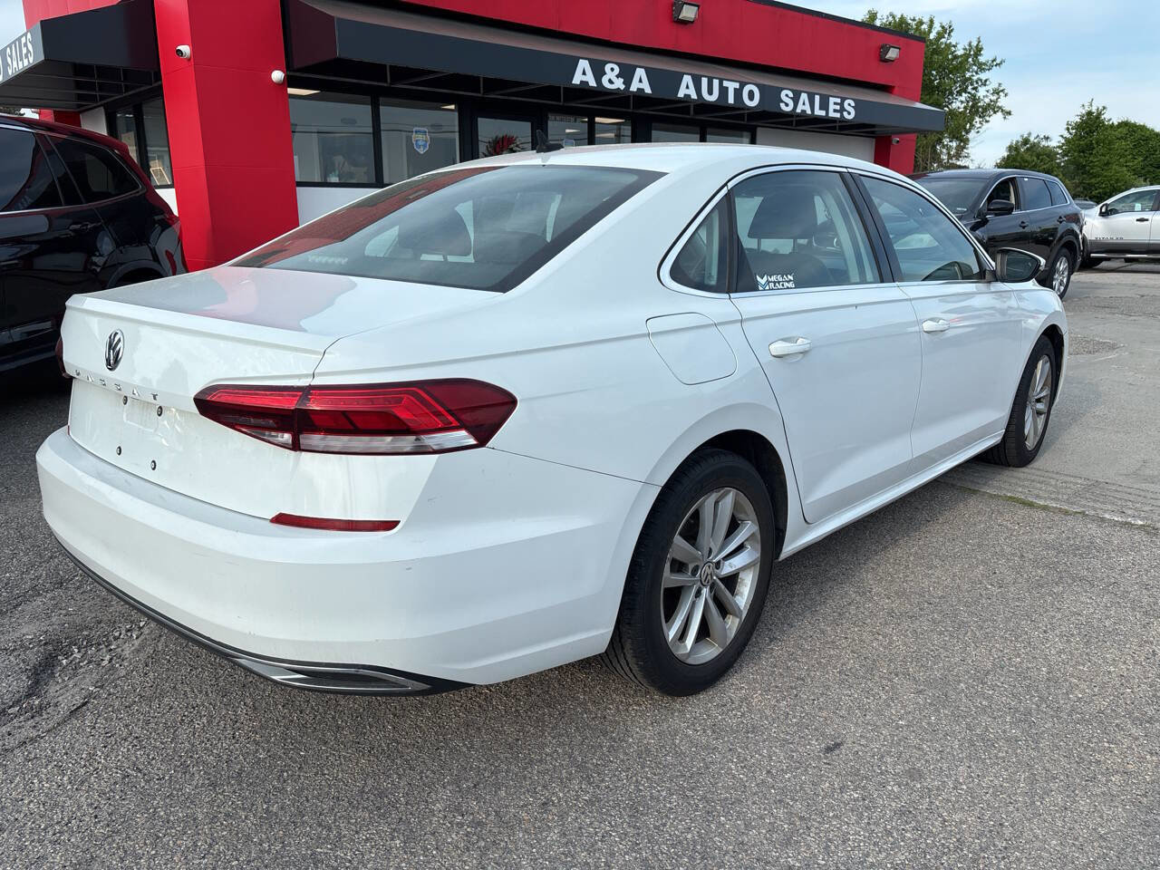 Used 2020 Volkswagen Passat 2.0T SE FWD image 8