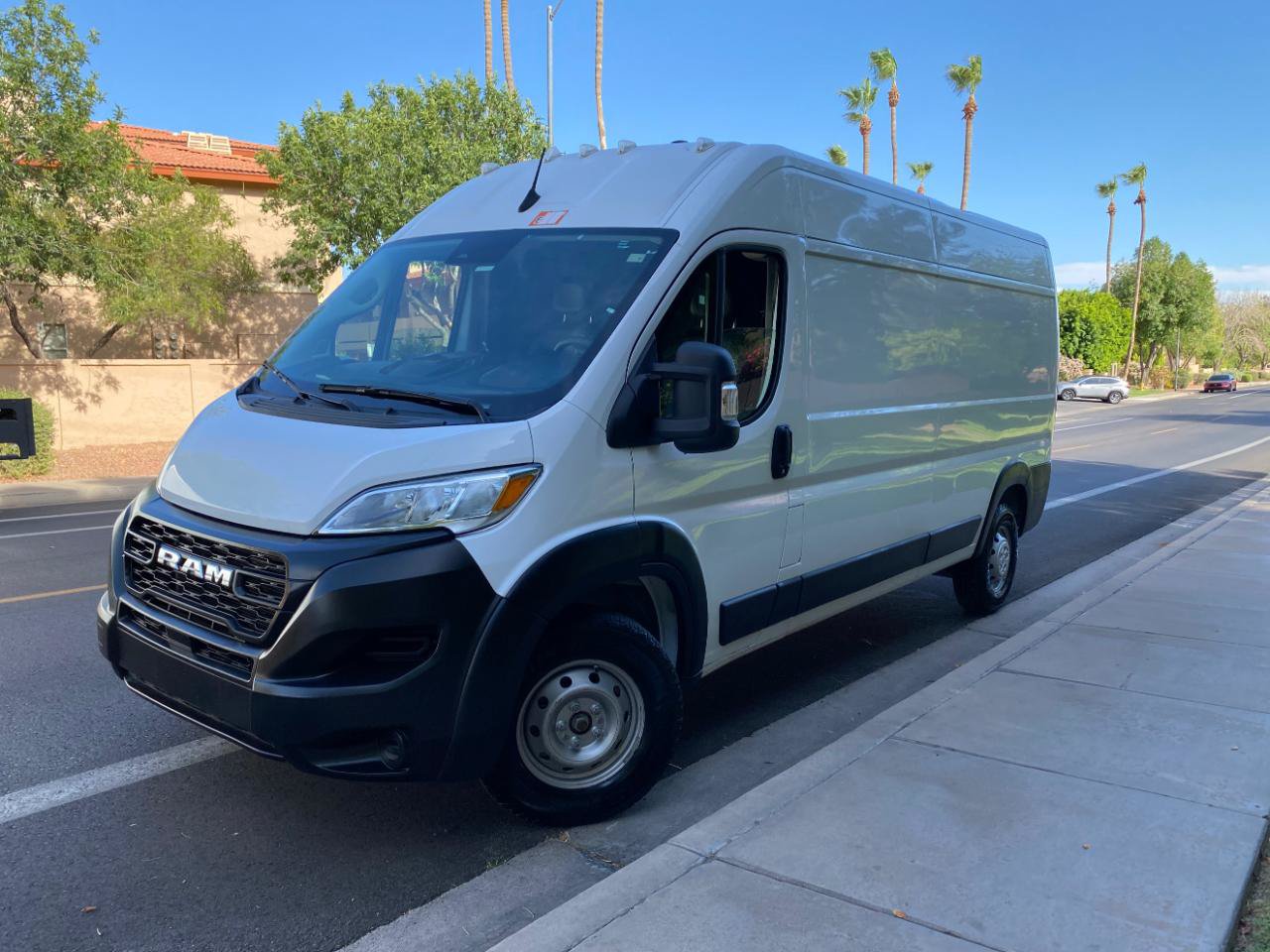 Used 2022 RAM ProMaster 2500 w/ Convenience Group FWD image 4
