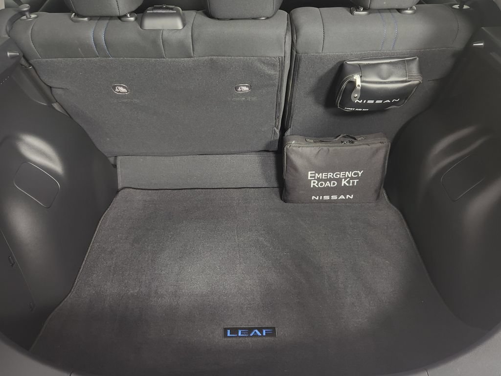 Used 2025 Nissan Leaf S FWD image 21