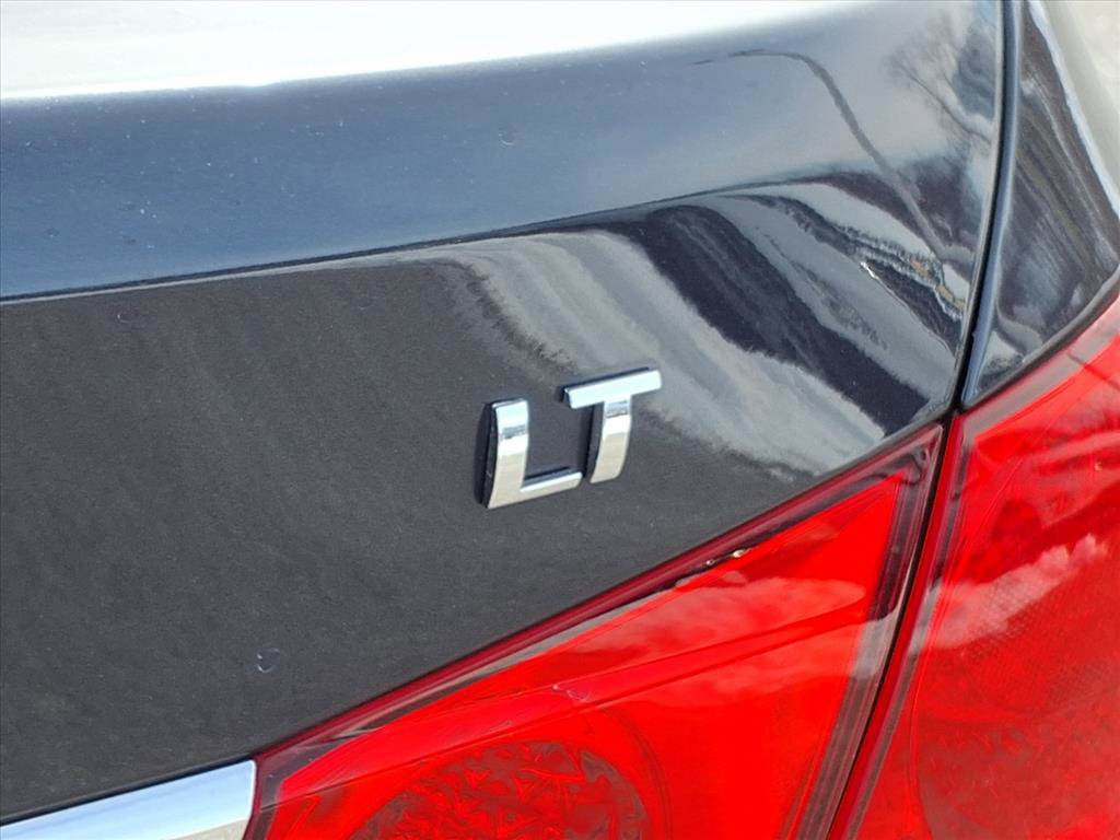 Used 2015 Chevrolet Cruze LT image 28