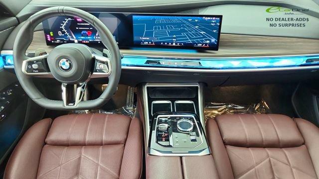 Used 2023 BMW 760i xDrive AWD/4WD image 35