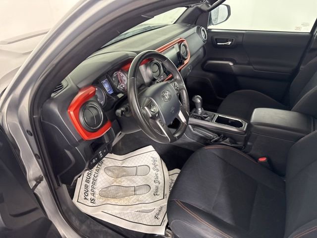 Used 2019 Toyota Tacoma TRD Sport image 22