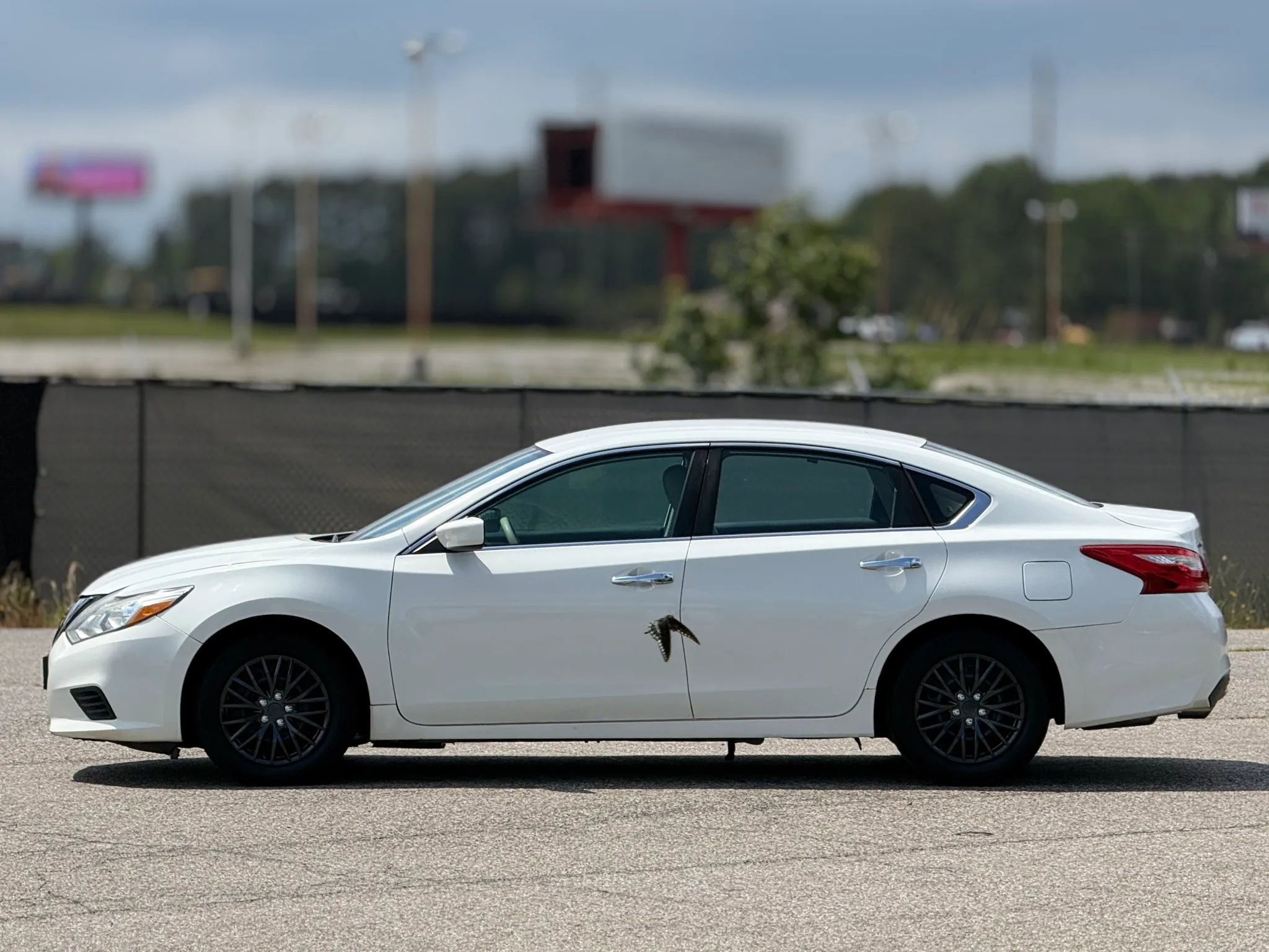 Used 2016 Nissan Altima 2.5 S w/ Power Driver Seat Package FWD image 8