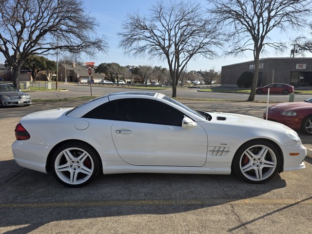 Used 2009 Mercedes-Benz SL 550 image 4