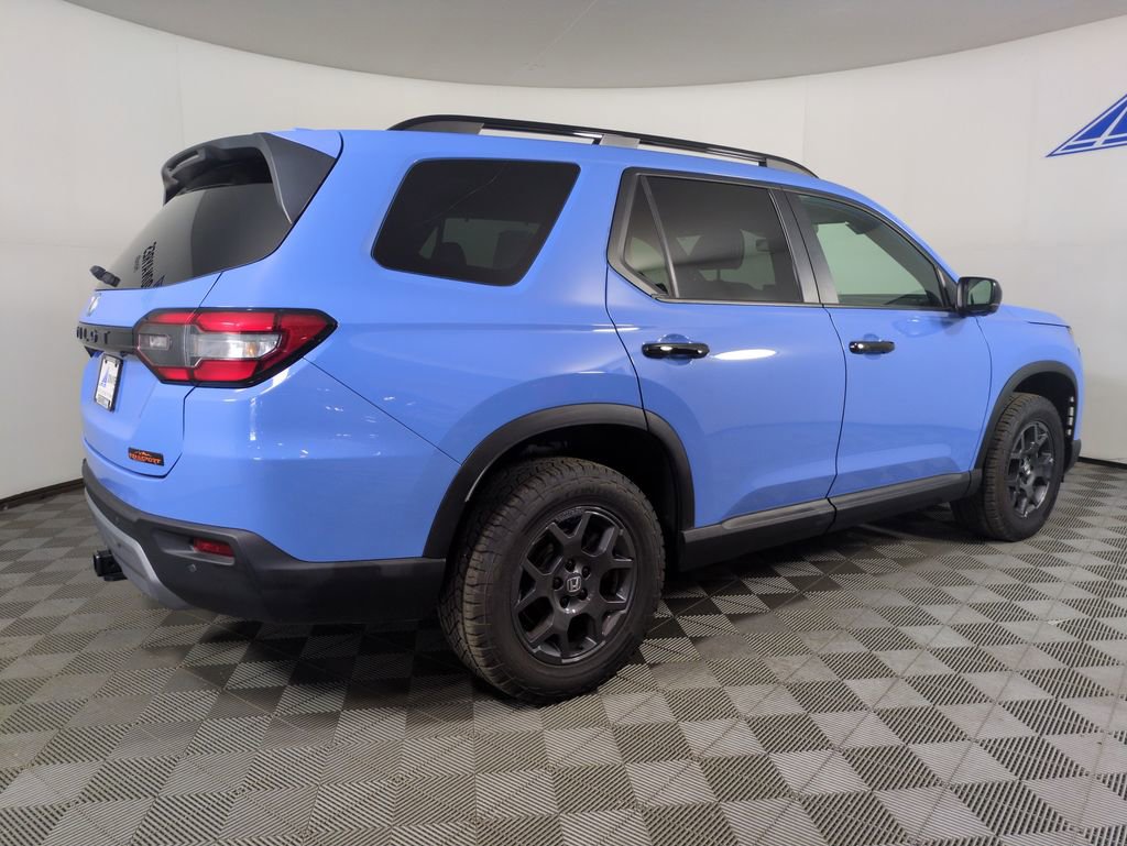Certified 2024 Honda Pilot TrailSport image 9