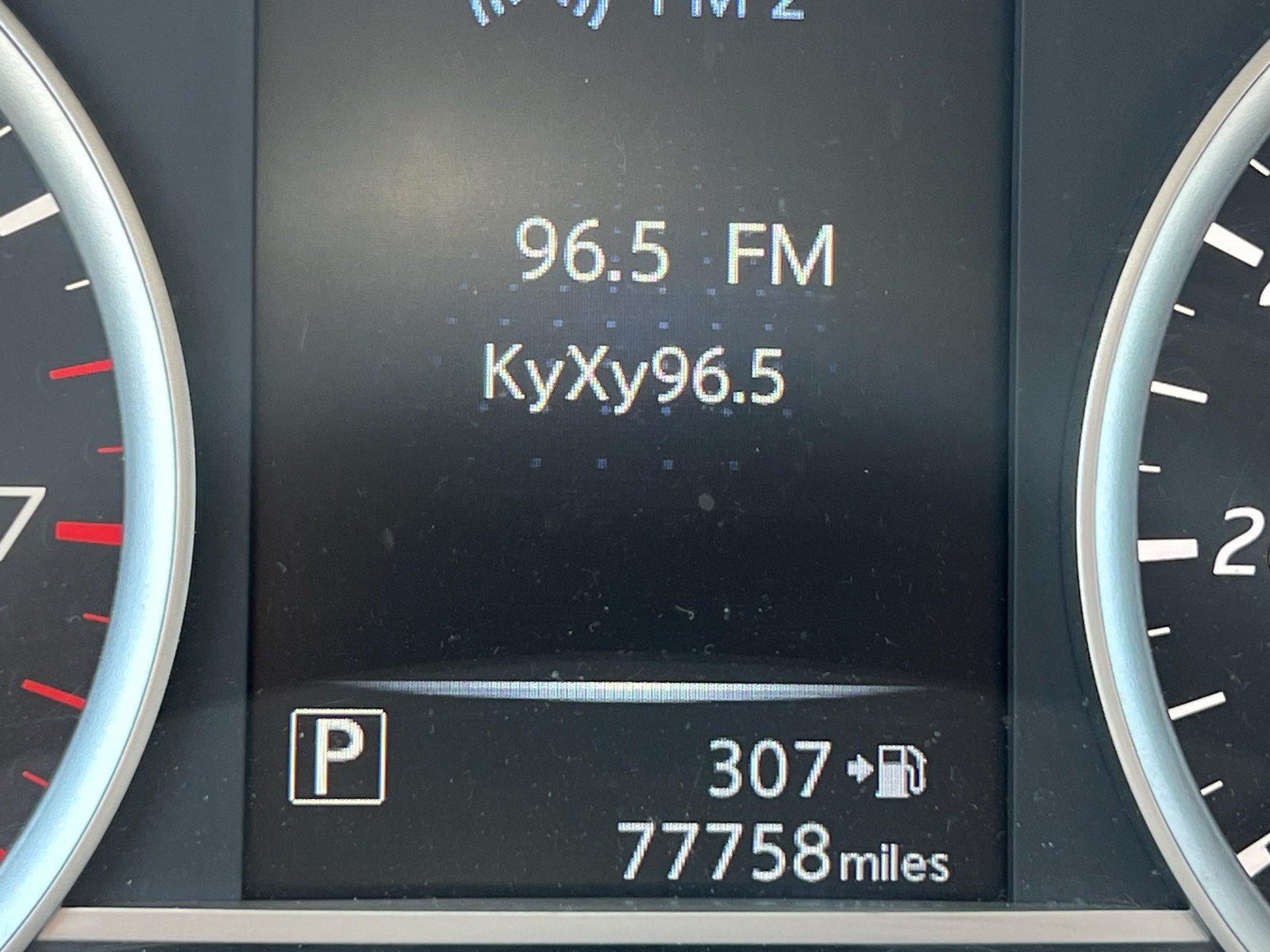 Used 2017 Nissan Sentra SR w/ SR Midnight Edition FWD image 13