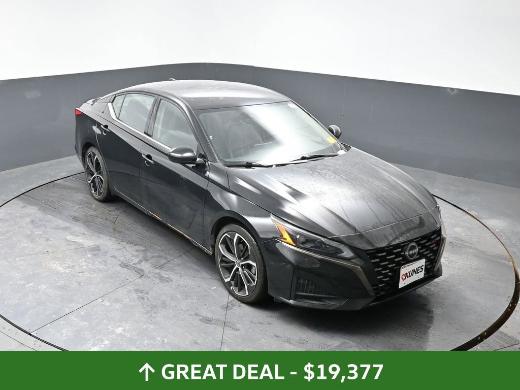 Used 2024 Nissan Altima 2.5 SR image 18