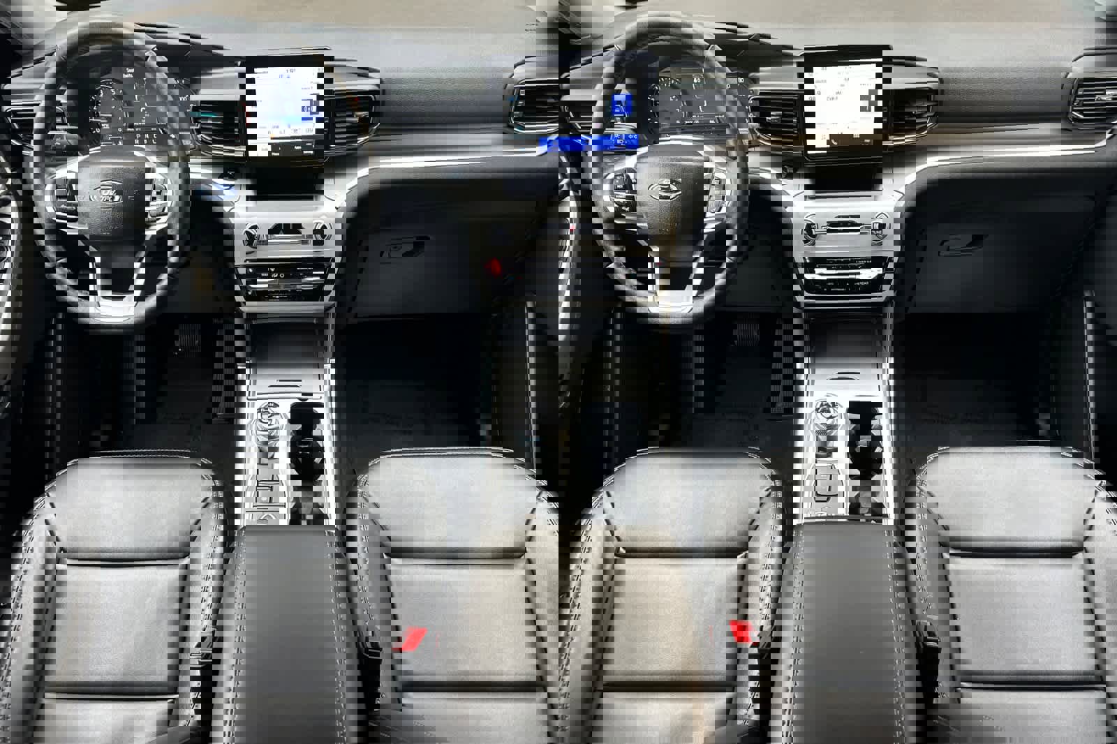 Used 2023 Ford Explorer XLT w/ Equipment Group 202A image 12