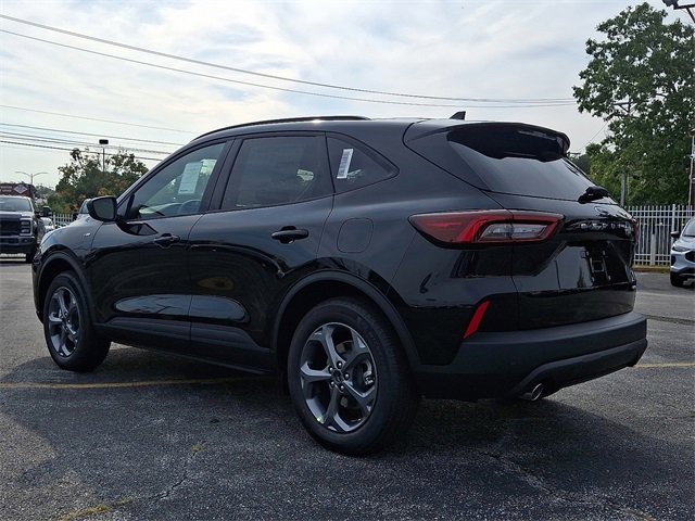 New 2026 Ford Escape ST-Line w/ Tech Pack #1 image 3