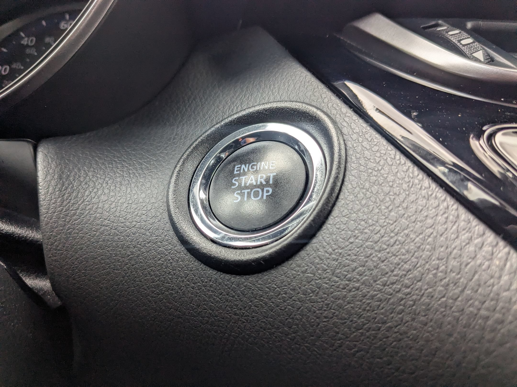 Used 2021 Toyota C-HR XLE FWD image 19