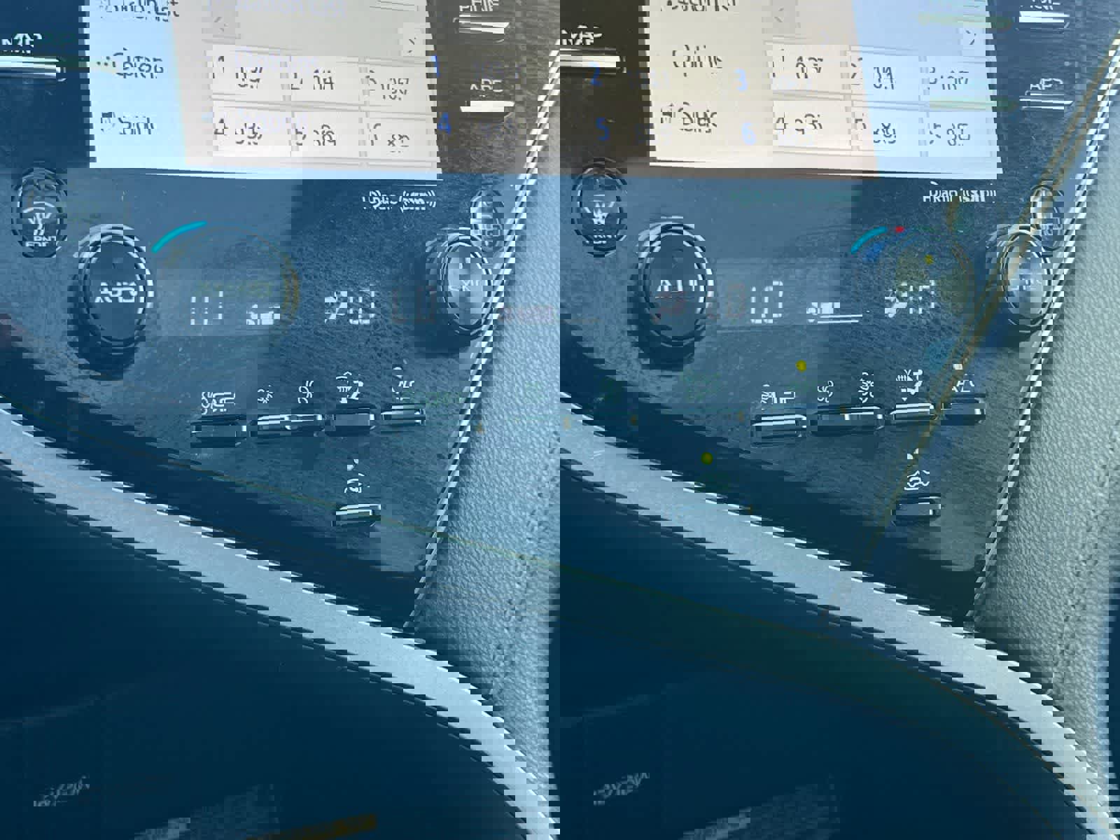 Used 2020 Toyota Camry XSE image 20