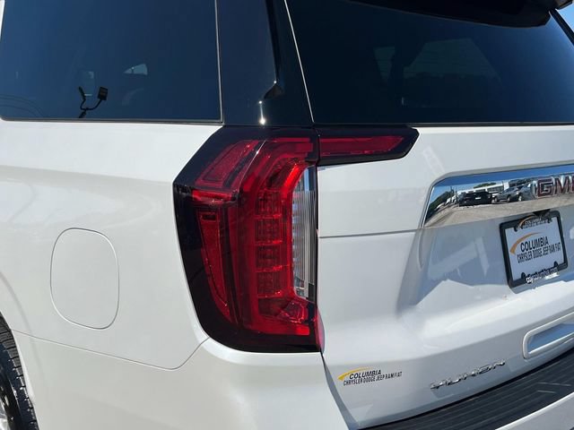 Used 2023 GMC Yukon XL SLT w/ SLT Premium Package AWD/4WD image 14