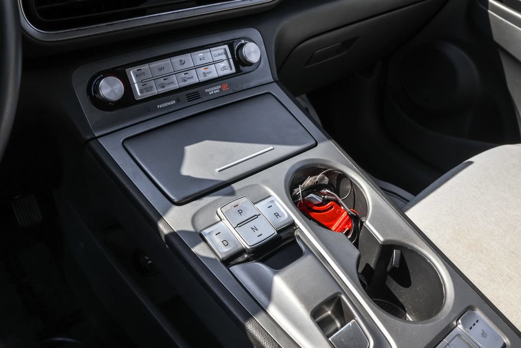 Certified 2023 Hyundai Kona SEL FWD image 28