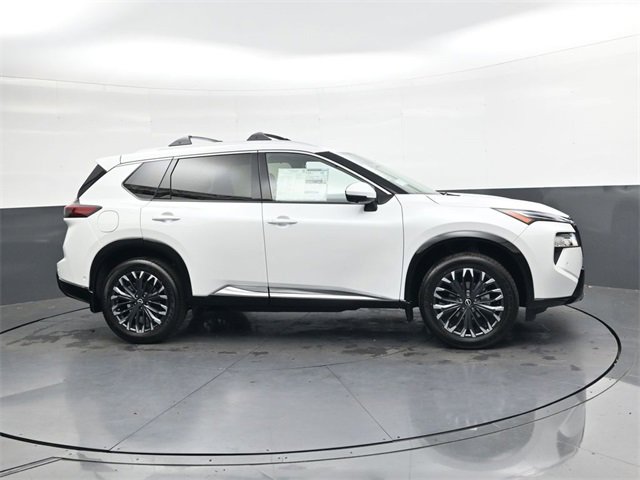 New 2026 Nissan Rogue Platinum image 3