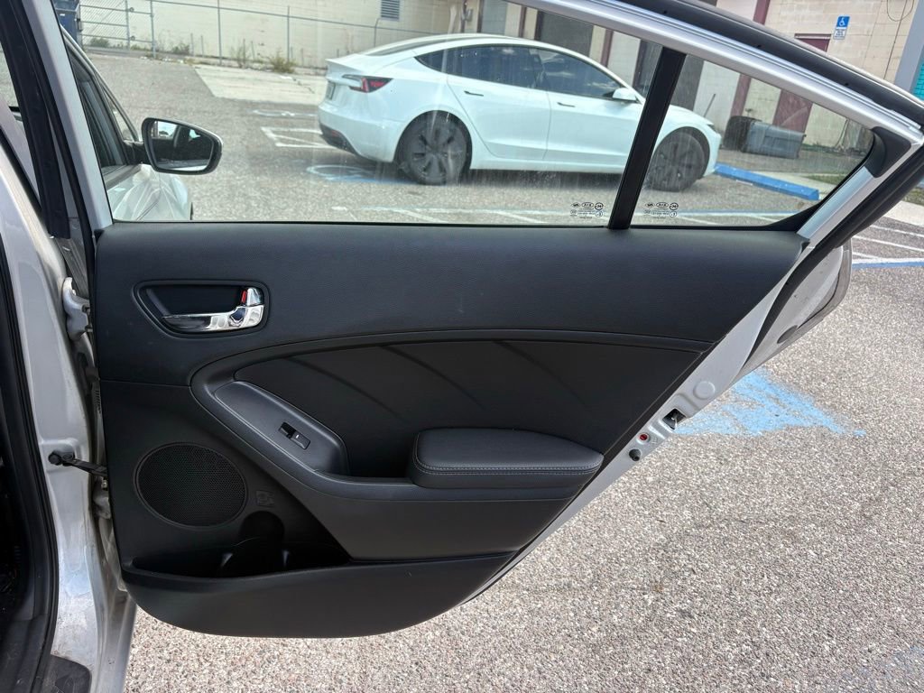 Used 2016 Kia Forte LX FWD image 15