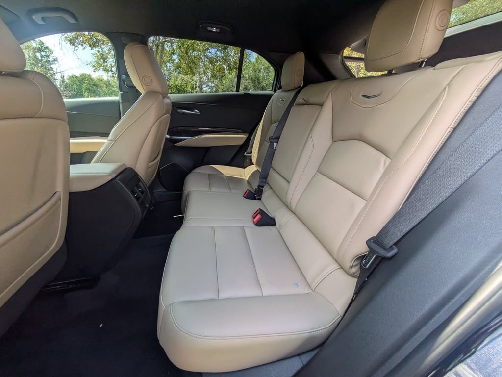 Used 2025 Cadillac XT4 Premium Luxury FWD image 14