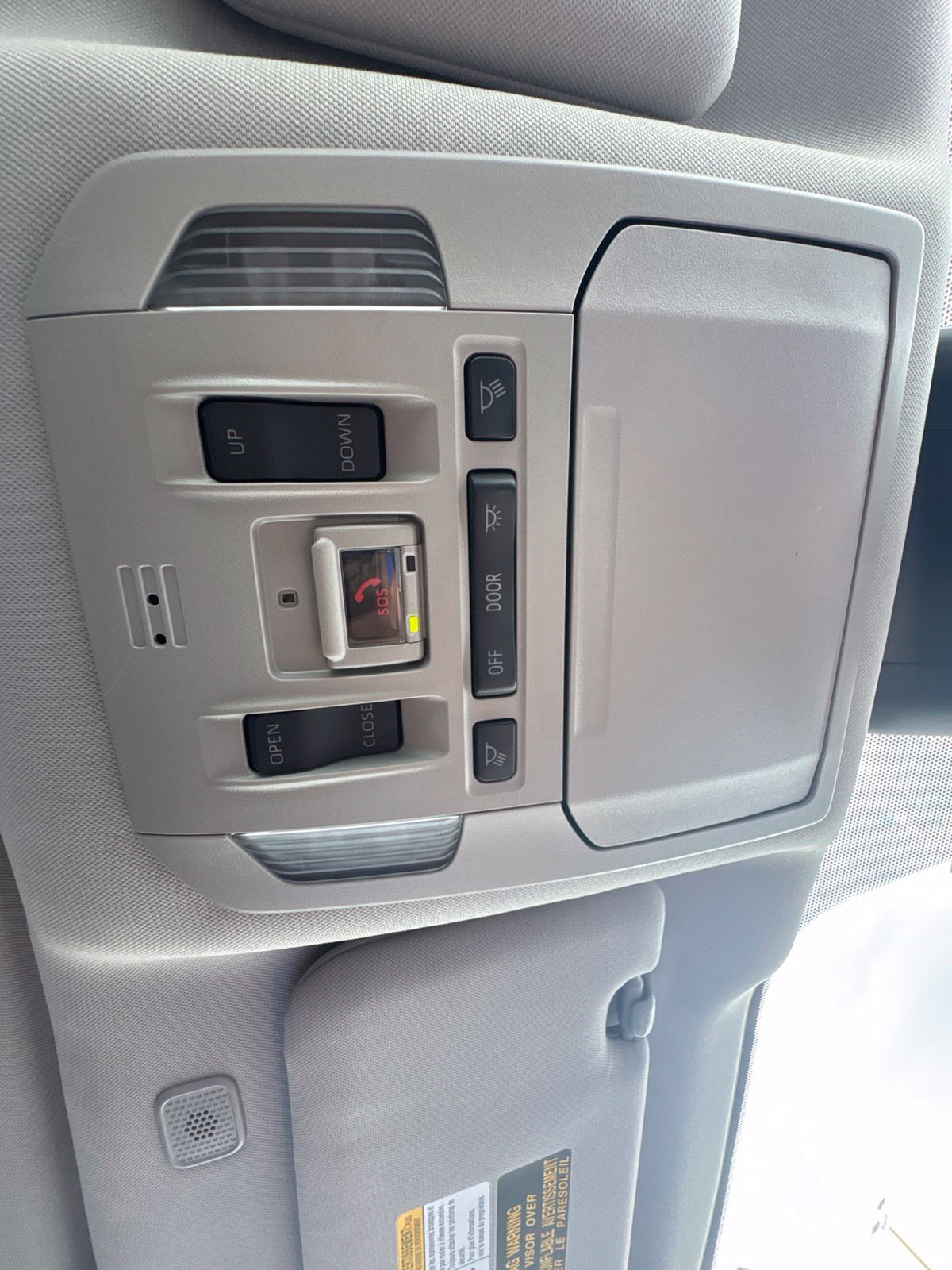 Used 2023 Toyota Highlander XLE FWD image 28