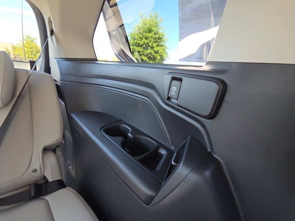New 2027 Honda Odyssey EX-L image 16