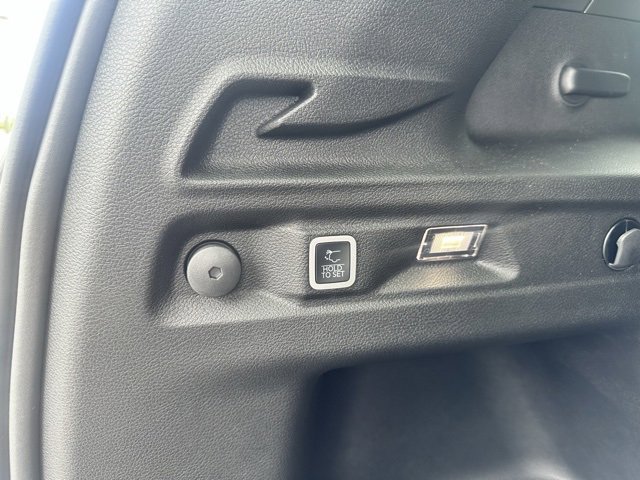 New 2025 Jeep Grand Cherokee L Altitude image 11
