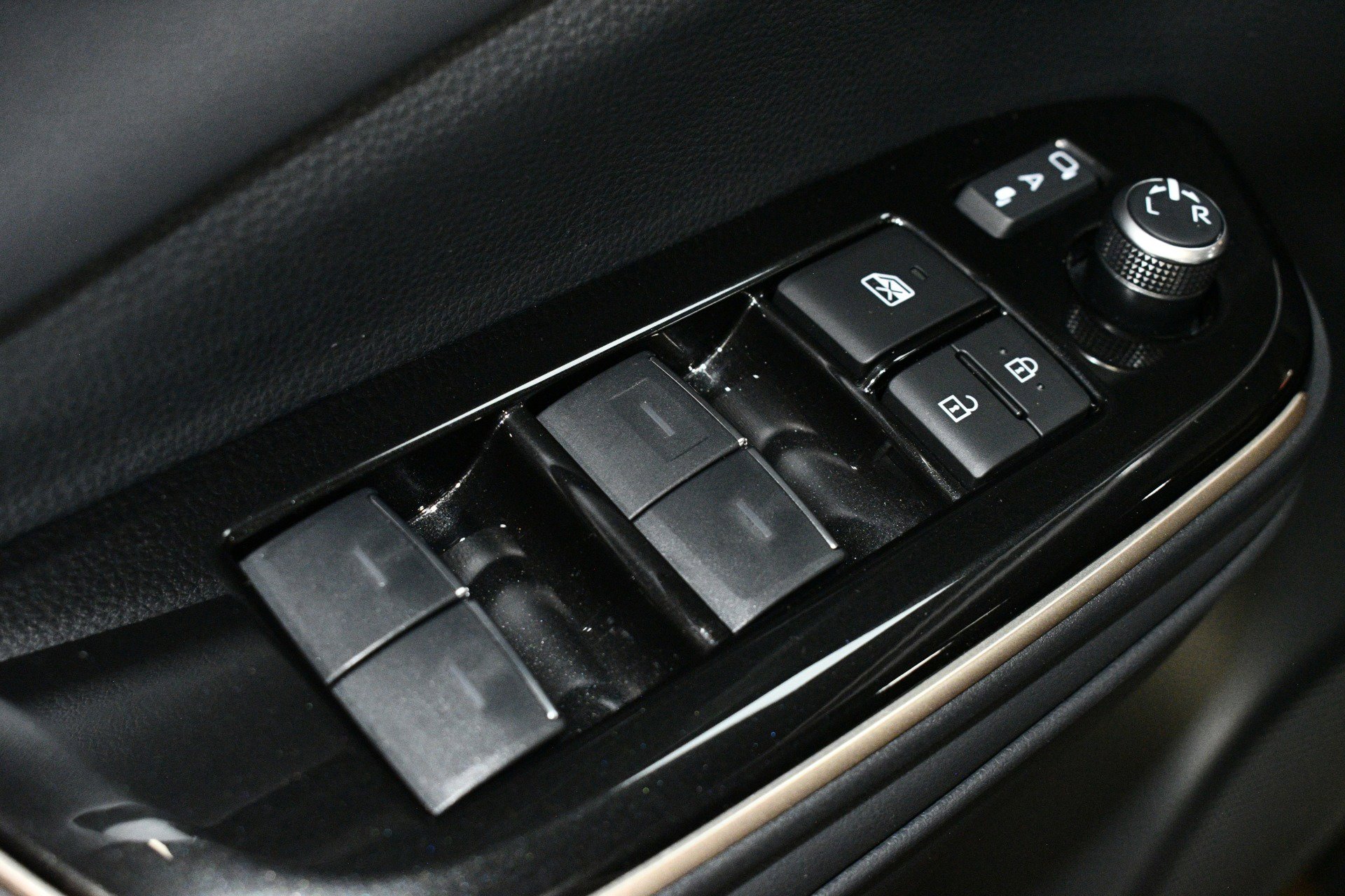 Used 2026 Toyota Crown AWD/4WD image 42