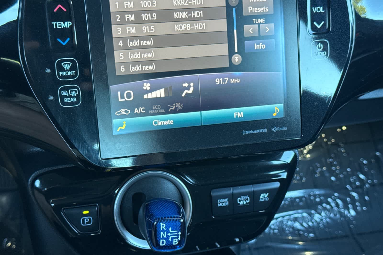 Used 2020 Toyota Prius Prime XLE FWD image 21