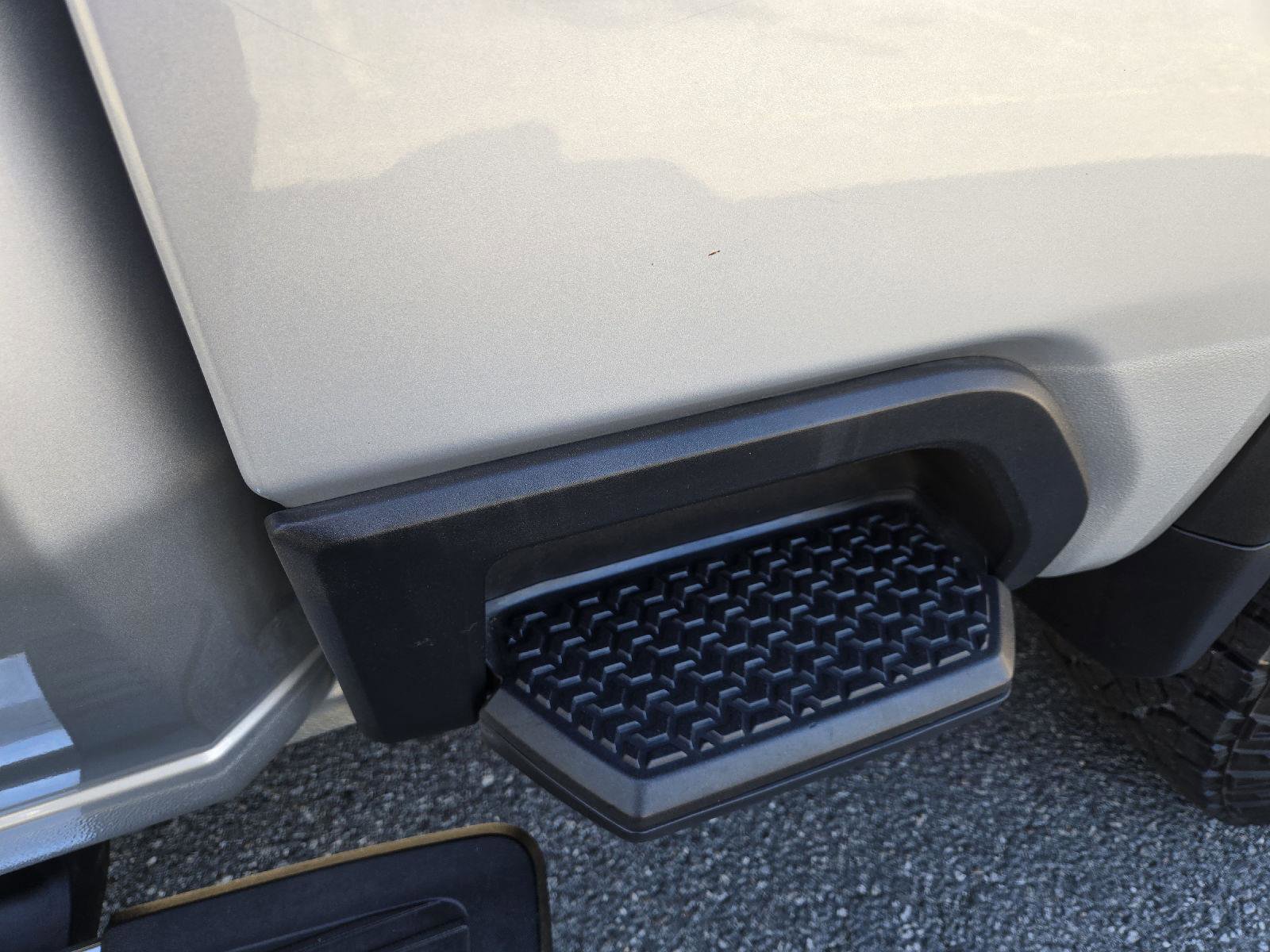 Used 2022 GMC Sierra 2500 SLT w/ SLT Convenience Package image 10