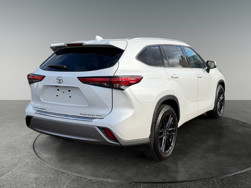 Used 2022 Toyota Highlander Platinum AWD/4WD image 9
