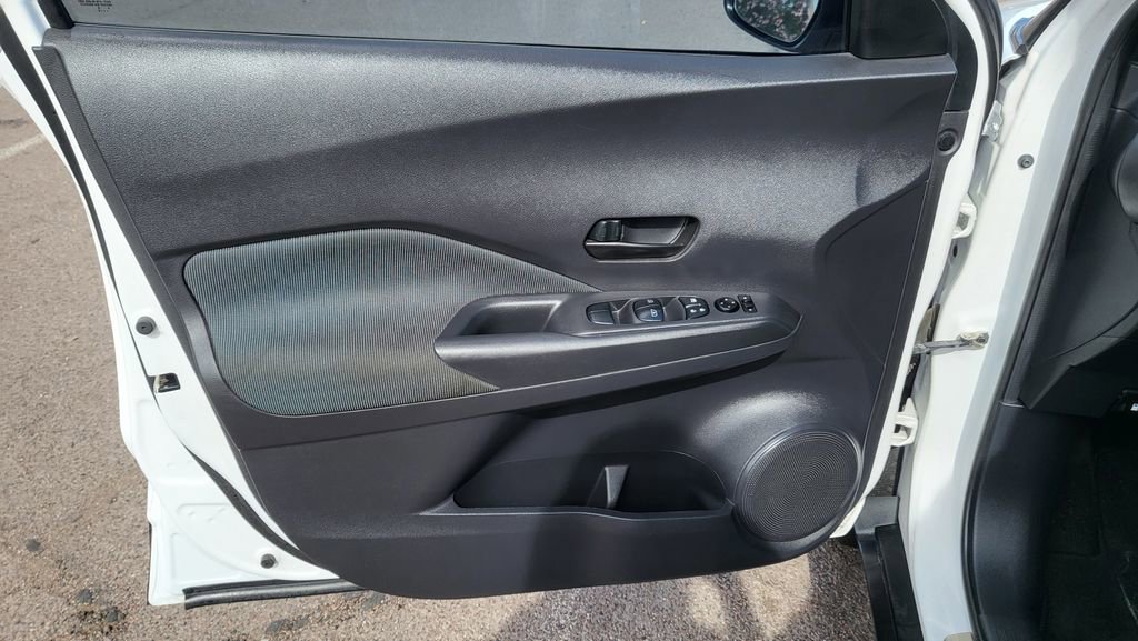 Used 2019 Nissan Kicks S image 22