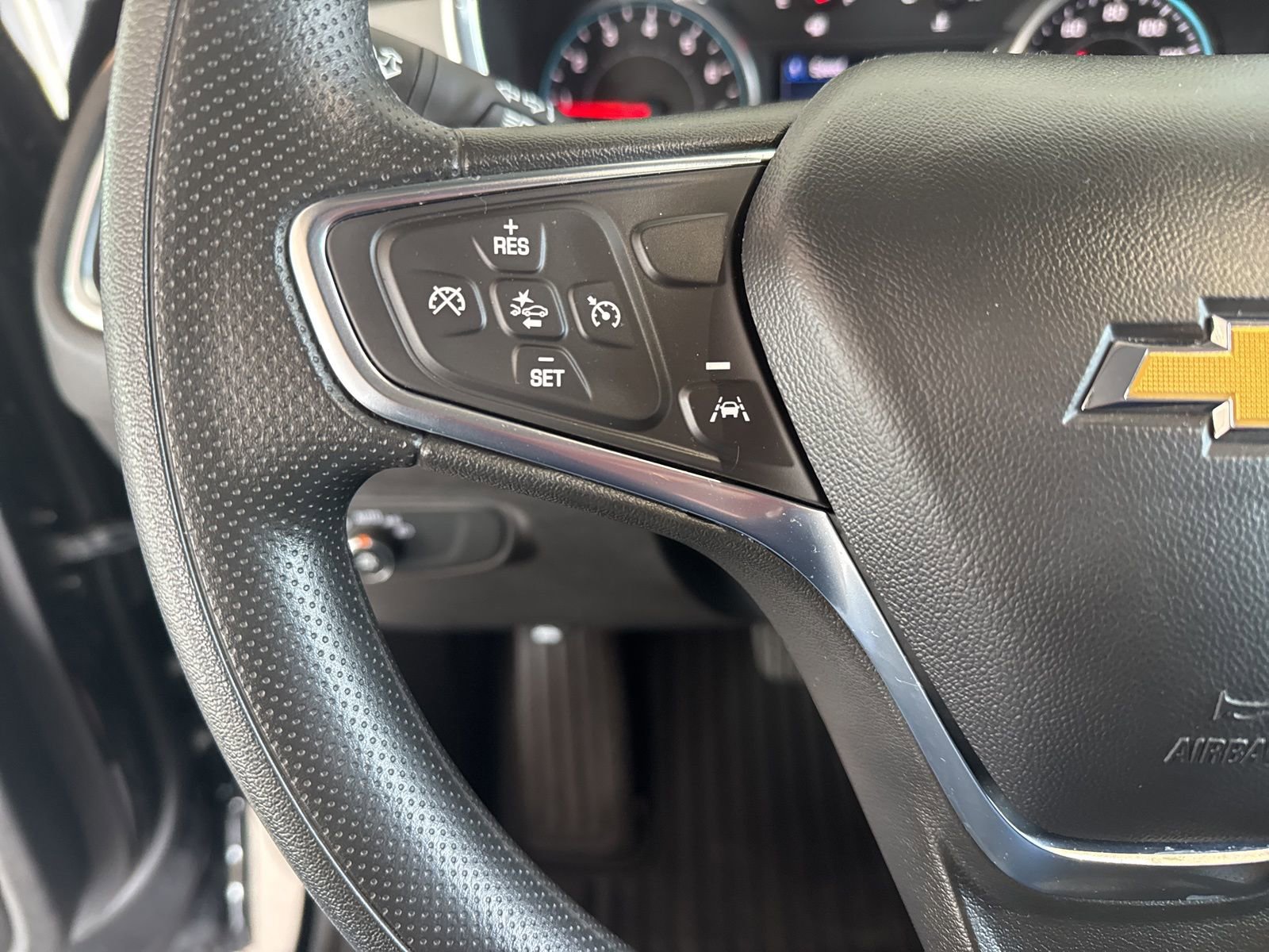 Used 2024 Chevrolet Equinox LS w/ LS Convenience Package image 22