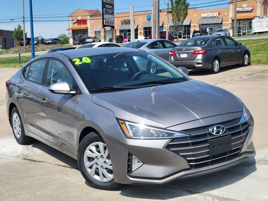 Used 2020 Hyundai Elantra SE w/ Winter Weather Package FWD image 29