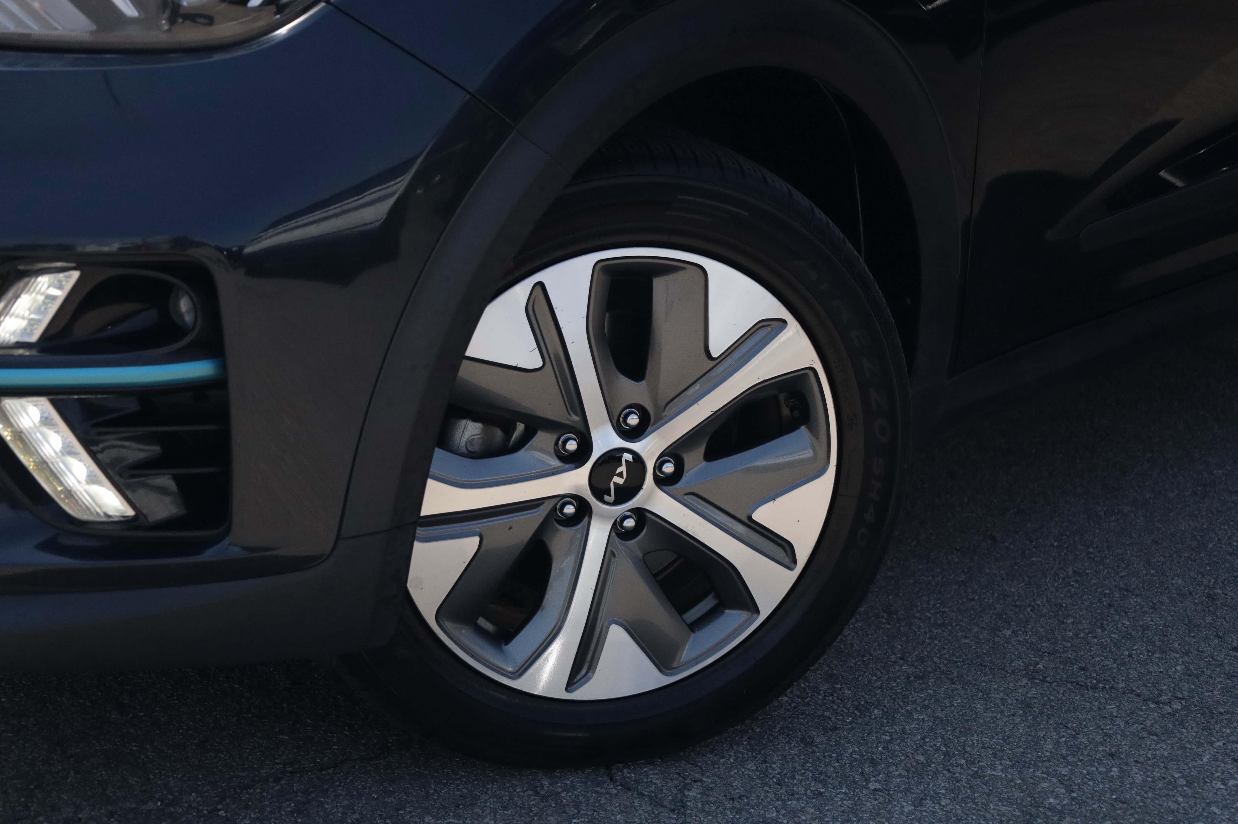 Used 2022 Kia Niro EX FWD image 19