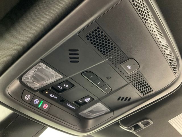 Certified 2025 Cadillac XT5 Premium Luxury w/ Technology Package AWD/4WD image 20