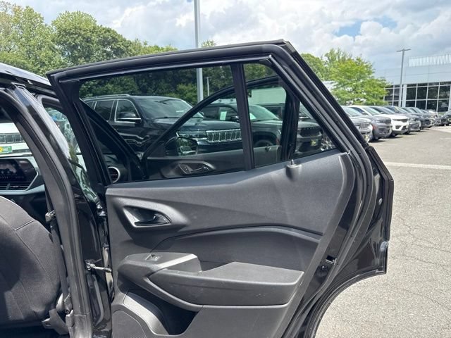 Used 2024 Chevrolet Trax RS w/ Driver Confidence Package FWD image 34