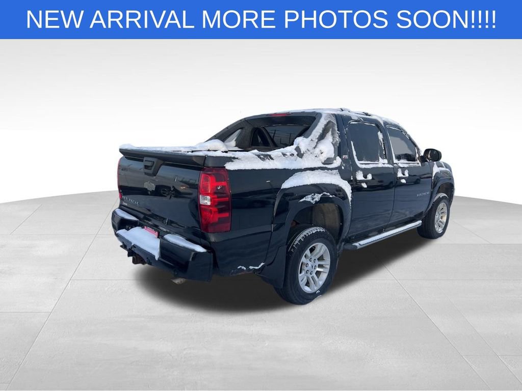 Used 2012 Chevrolet Avalanche LT w/ Suspension Package, Off-Road image 8