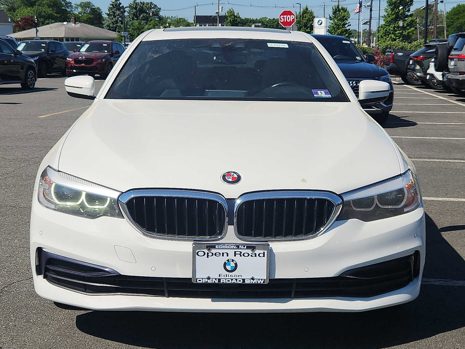 Used 2019 BMW 530i xDrive w/ Convenience Package AWD/4WD image 2