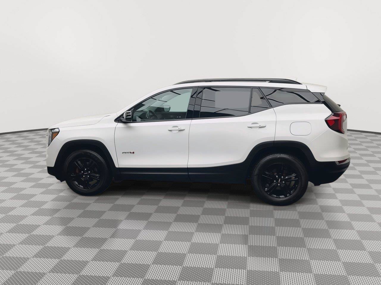 Certified 2024 GMC Terrain AT4 w/ Tech Package AWD/4WD image 39