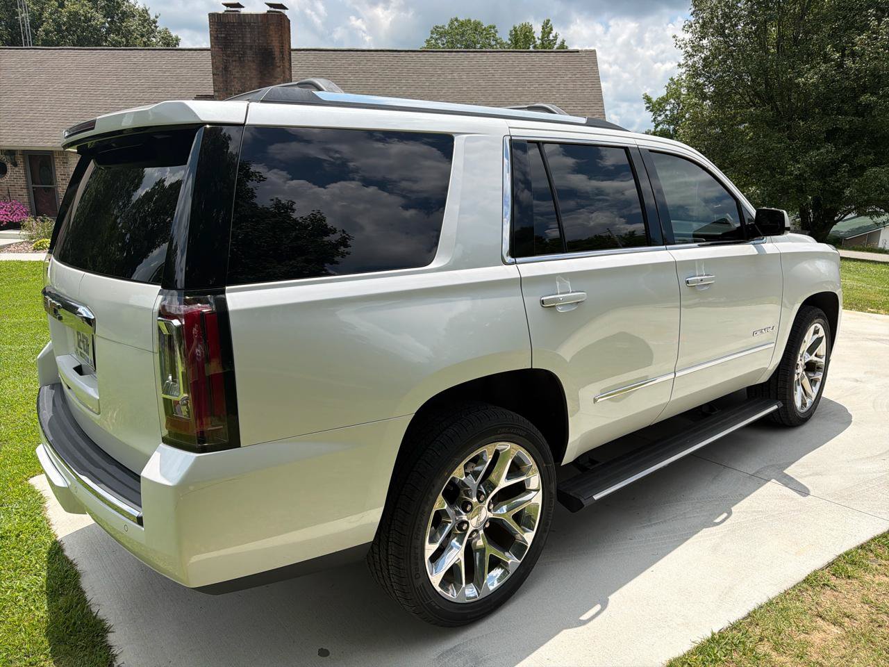 Used 2016 GMC Yukon Denali w/ Open Road Package AWD/4WD image 6