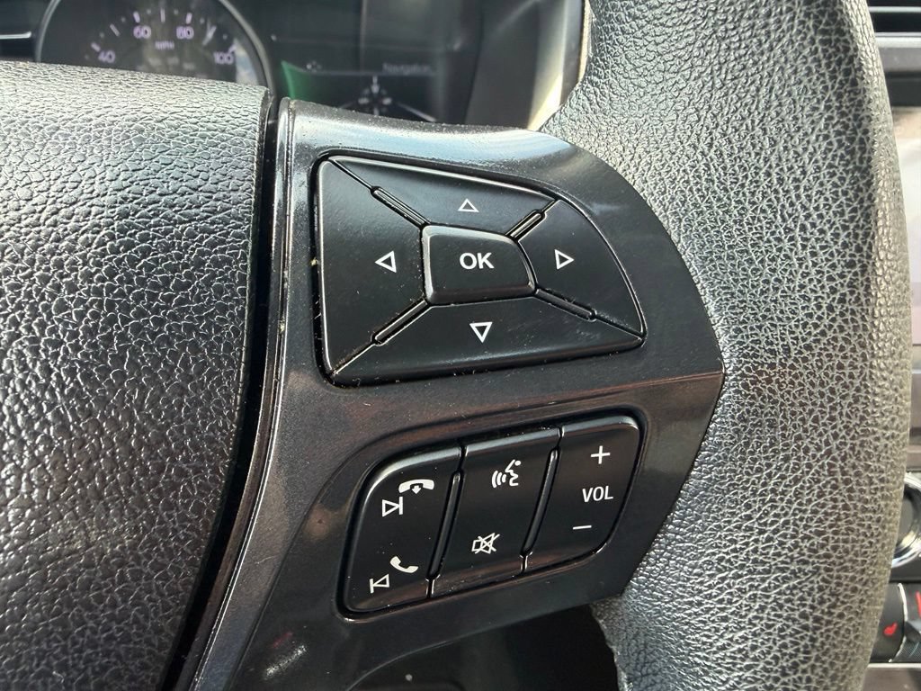 Used 2018 Ford Explorer XLT w/ Equipment Group 202A AWD/4WD image 13