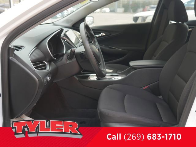 Used 2025 Chevrolet Malibu LT image 39