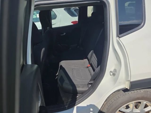Used 2020 Jeep Renegade Latitude image 9