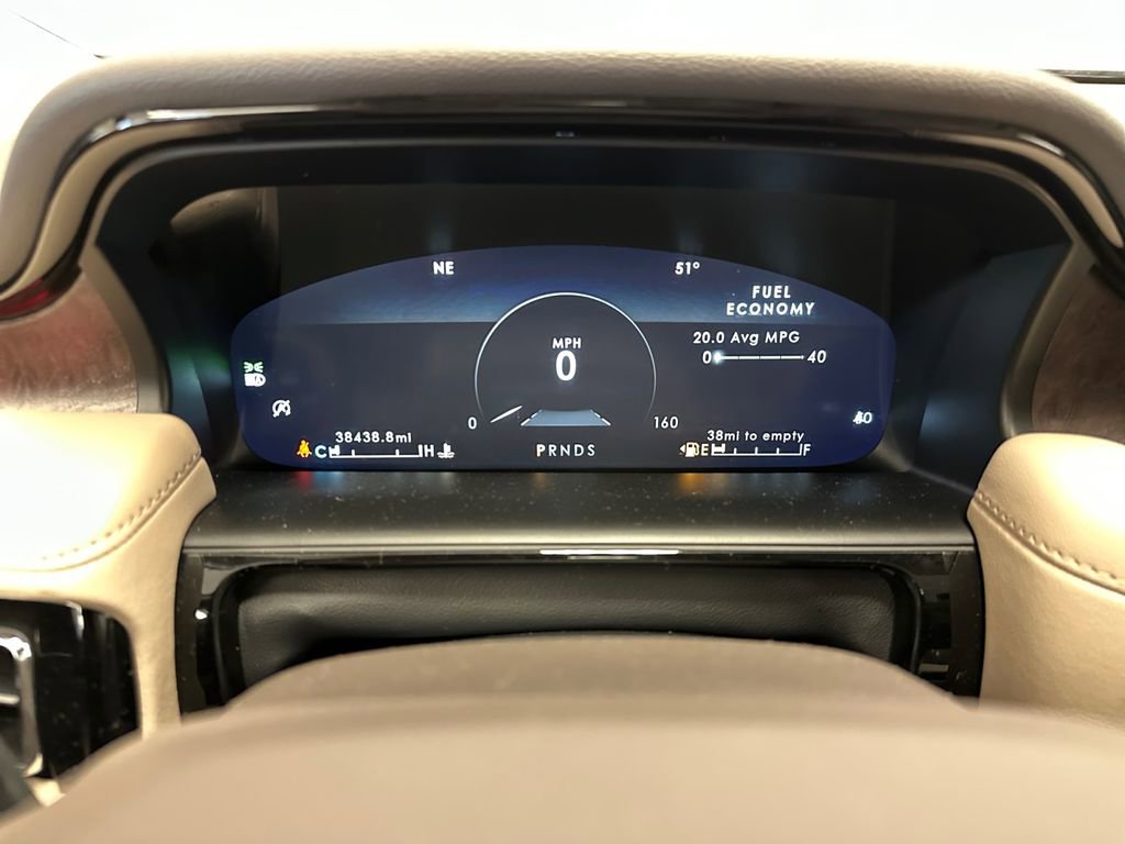 Used 2022 Lincoln Nautilus Reserve w/ Luxury Package image 25